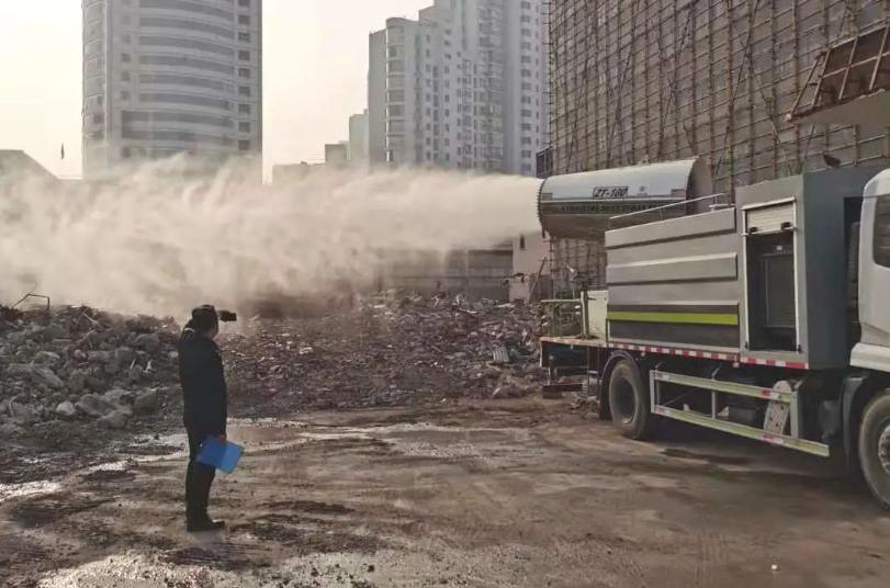 工地?fù)P塵在線監(jiān)測系統(tǒng)：智慧工地不可或缺的“環(huán)保衛(wèi)士”